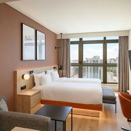 호텔 By Marriott 4*