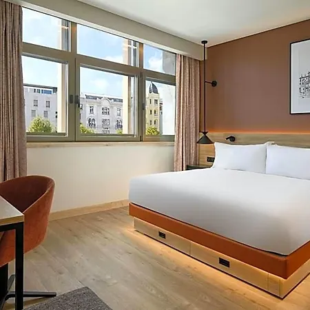 By Marriott Ξενοδοχείο 4*
