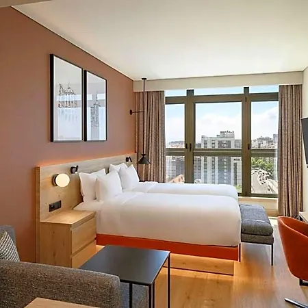 Ξενοδοχείο By Marriott 4*